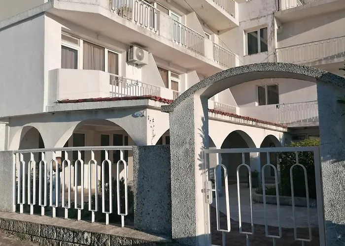 захариеви 4 Апартаменты Бяла